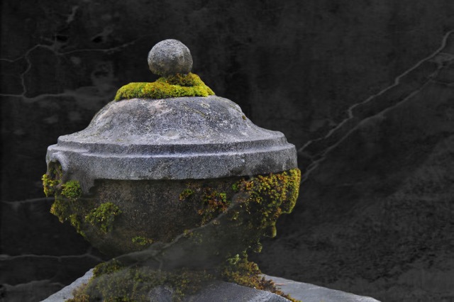 image via pixabay https://pixabay.com/en/stone-urn-grave-tomb-cemetery-431171/